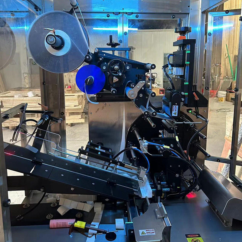 Автоматическая машина для маркировки мягких пластиковых туб с системой подачи туб