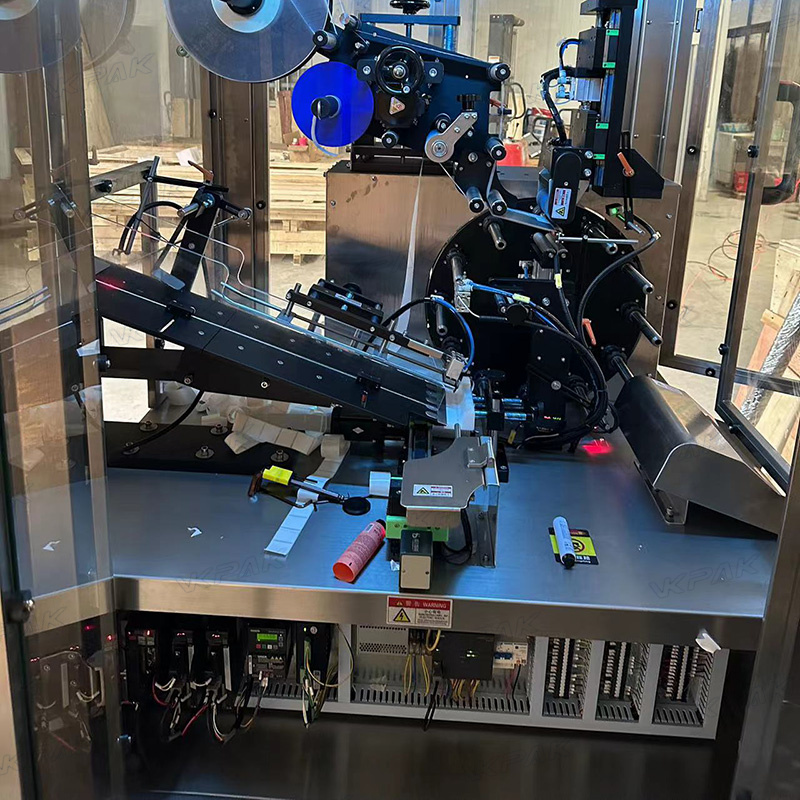 Автоматическая машина для маркировки мягких пластиковых туб с системой подачи туб