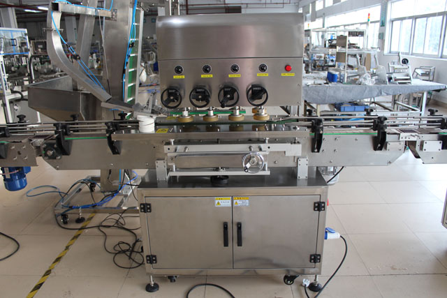 укупорочная машина с подъемом (3).JPG