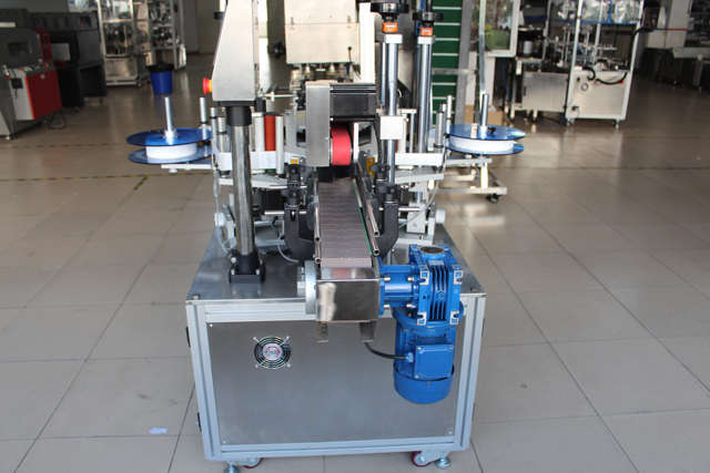 двухсторонний этикетировщик (3).JPG