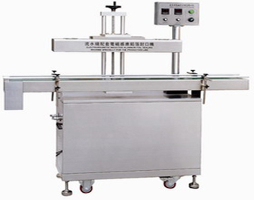 automatic aluminum foil sealing machine Машина для индукционной запайки фольги.JPG