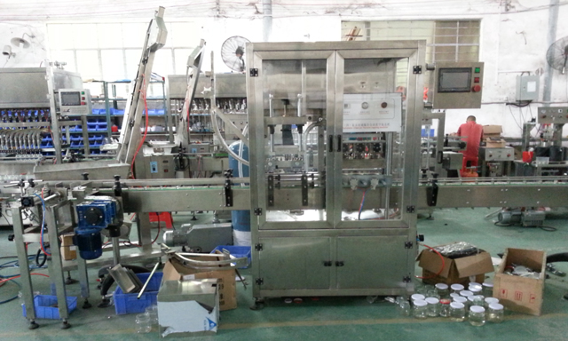 автоматическая вакуумная укупорка