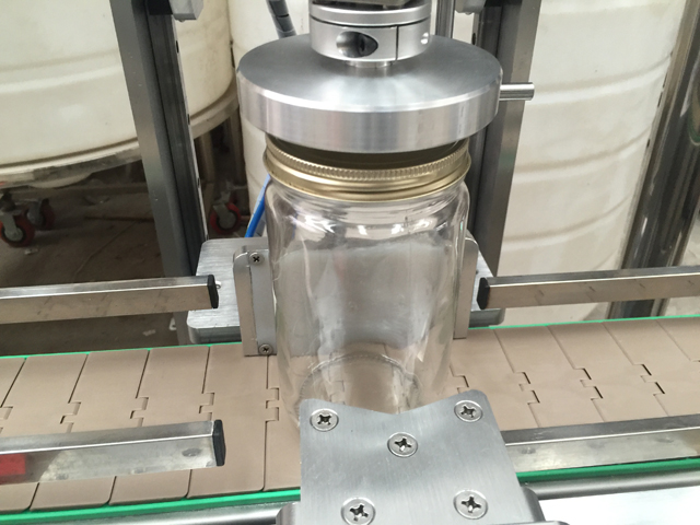 автоматическая укупорочная головка.jpg