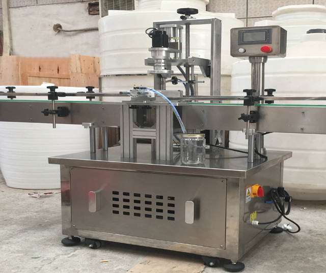 автоматический укупорщик.jpg