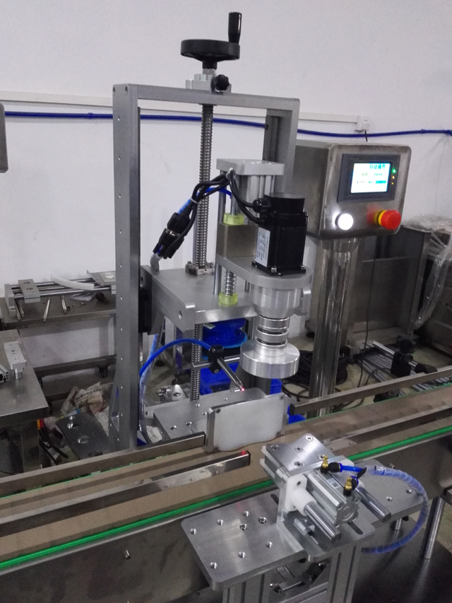 укупорочная машина с одной головкой jars.jpg