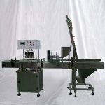 Автоматическая линейная вакуумная укупорочная машина для стеклянных банок в пищевой промышленности