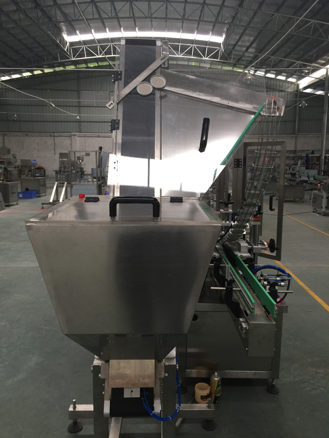 система автоматической подачи крышек.jpg