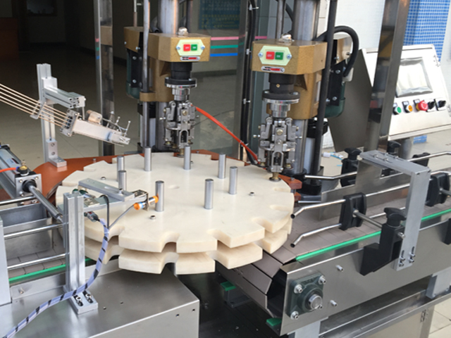 capping head двухголовый винтовой колпачок.jpg