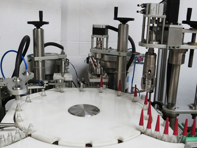 заполнение лаком для ногтей вращающееся укупоривание.jpg