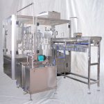 Автоматическая машина для розлива и укупорки соевого молока и соевого сока в стоячие пакеты