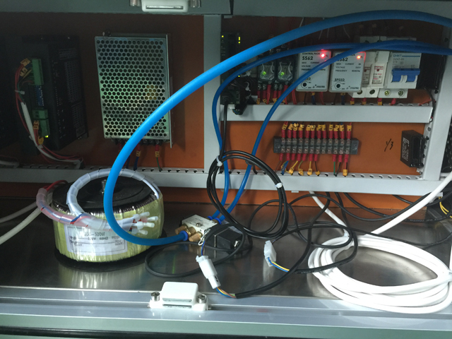 электрический компонент для этикетировочной машины.jpg