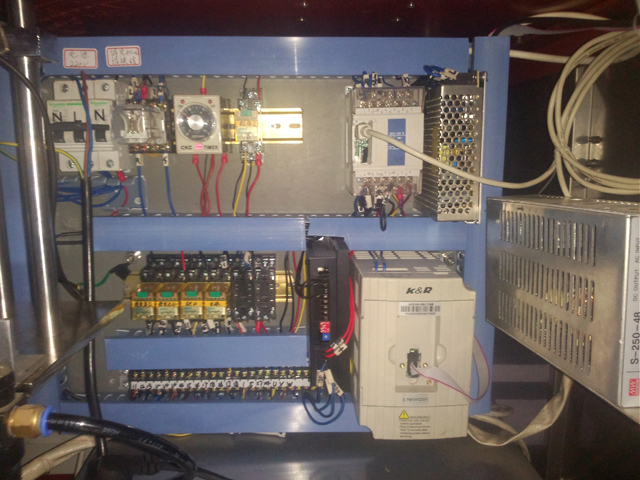 ВНУТРИ алюминиевых туб для наполнения и запайки машин.jpg