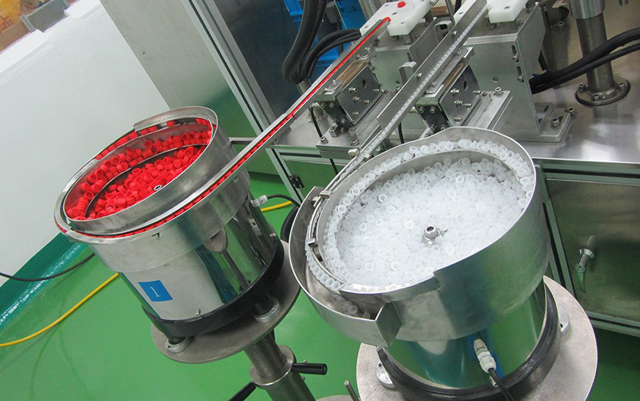 миска для кормления caps.jpg