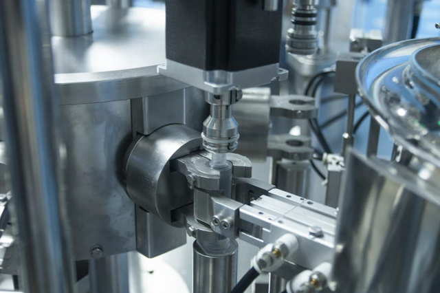 линия наполнения шприцев (6).jpg