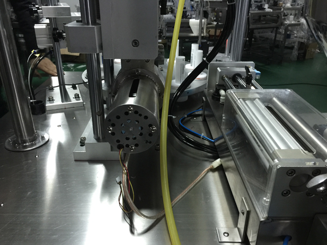 ultrasounic generator ультразвуковая герметизация заполнения тюбиков пастой.jpg