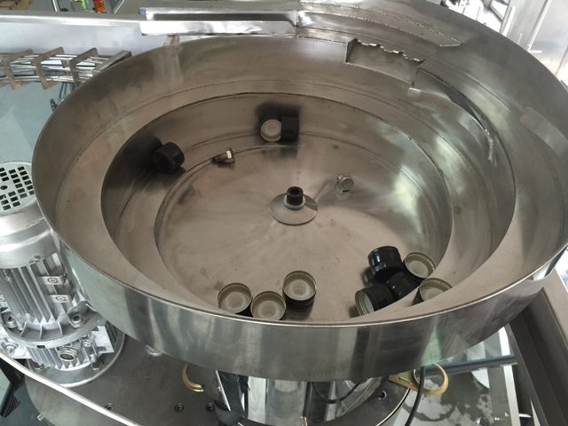 система подачи вибратора колпачков.jpg