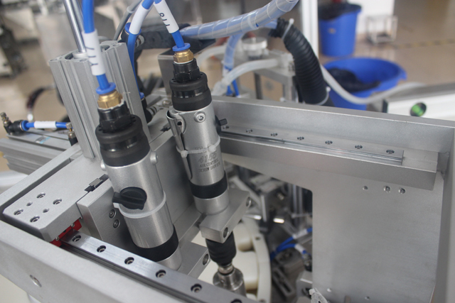 сервопривод управления укупоркой 2 шт.