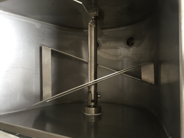 air guage for filling machines connected with air compressor воздушный манометр для точного объема заполнения.jpg