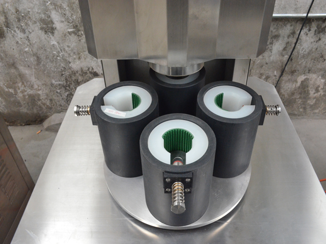 форма для укупорки банок.jpg