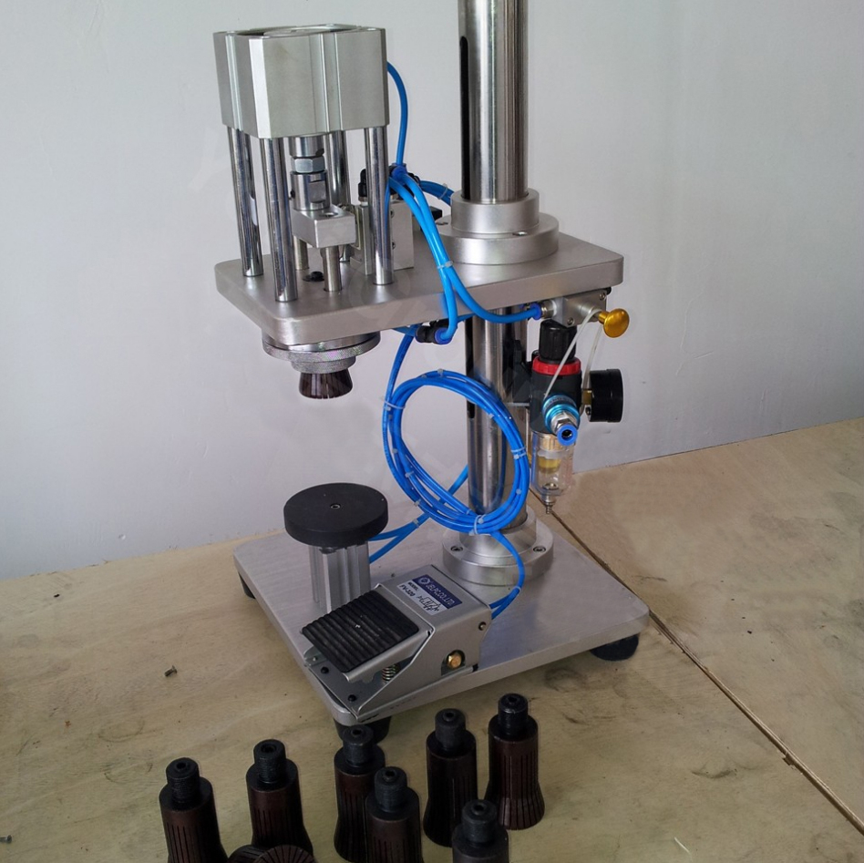 manual crimping machine for glass bottles пневматическое укупорочное оборудование полуавтоматическое пневматическое.jpg