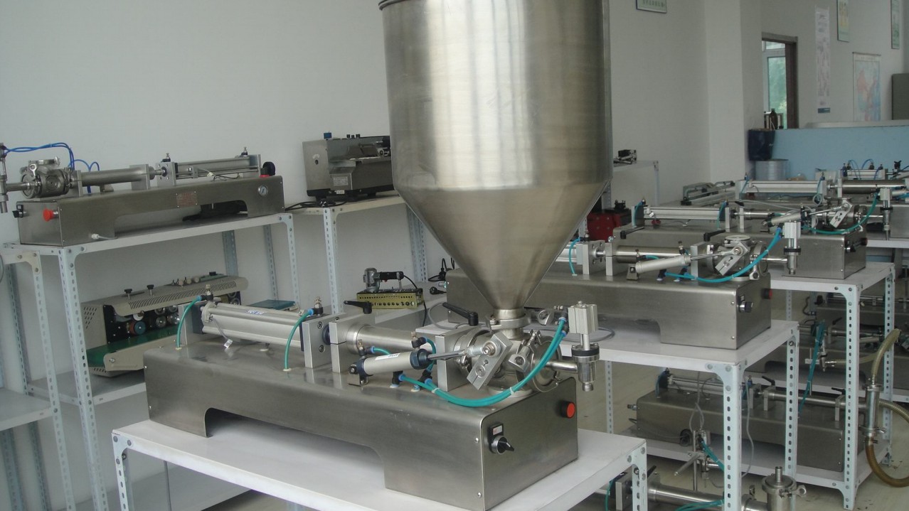 liquid cream lotion filling equipment pneumatic Машина для наполнения CREAM&LIQUID.jpg