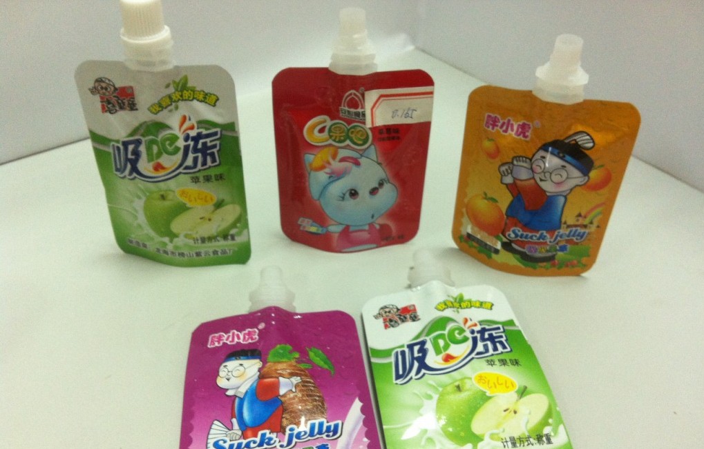 одноголовочный дозатор для наполнения мешков с помощью воронки .jpg