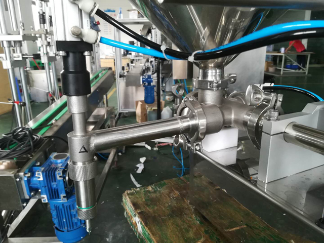 часть насадок для наполнения машин.jpg