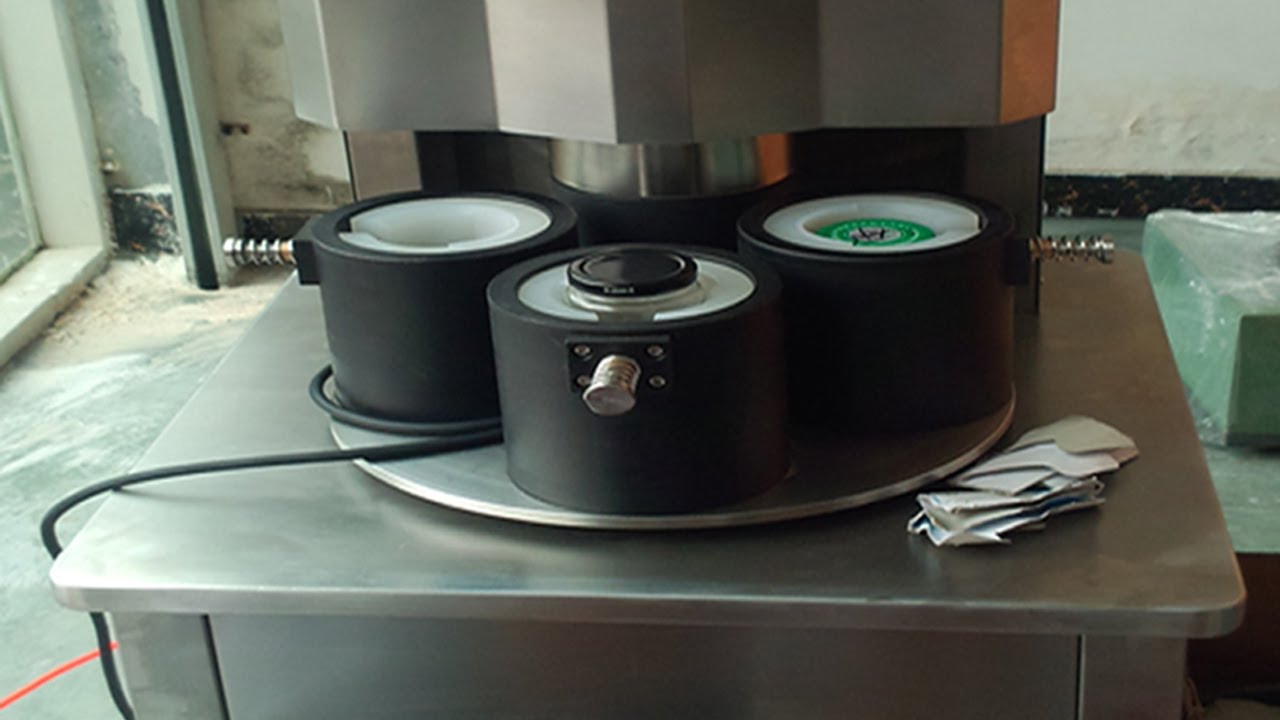 four heads vacuum capping machine semi automatic руководство по вакуумному укупорщику.jpg