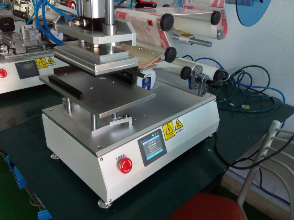 semi automatic labeling machinery Этикетировочное оборудование для мешков .jpg