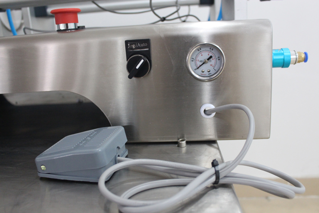 пневматическая поршневая часть для разливочной машины.jpg