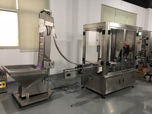 укупорочная машина косметические машины.JPG